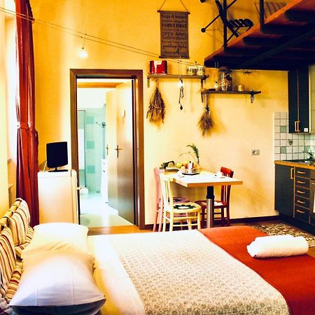 Ca' Tomassino Holiday Apartments Urbino Eksteriør bilde