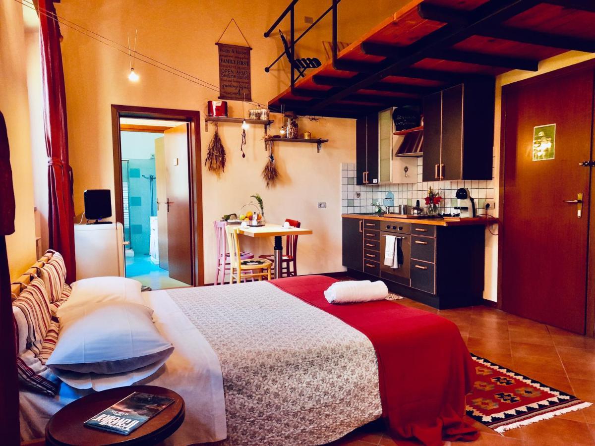 Ca' Tomassino Holiday Apartments Urbino Eksteriør bilde