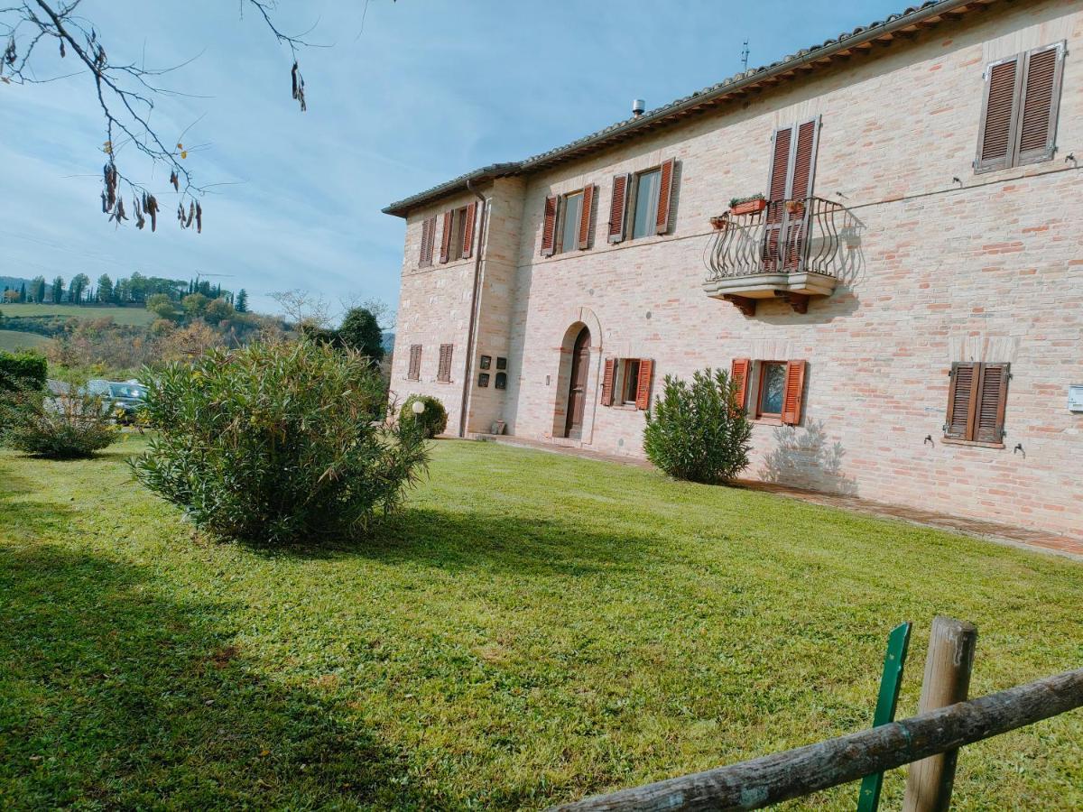 Ca' Tomassino Holiday Apartments Urbino Eksteriør bilde
