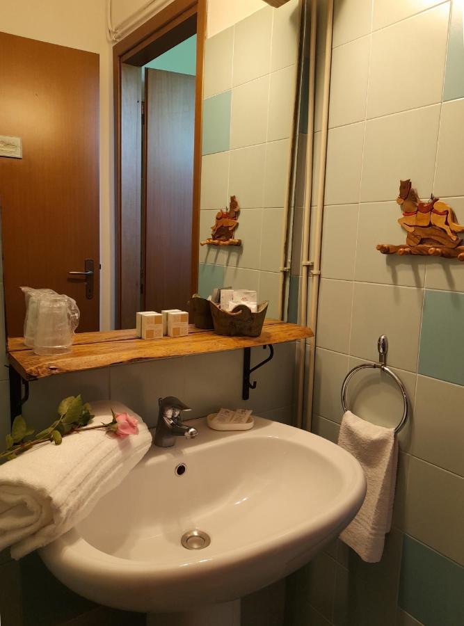 Ca' Tomassino Holiday Apartments Urbino Eksteriør bilde